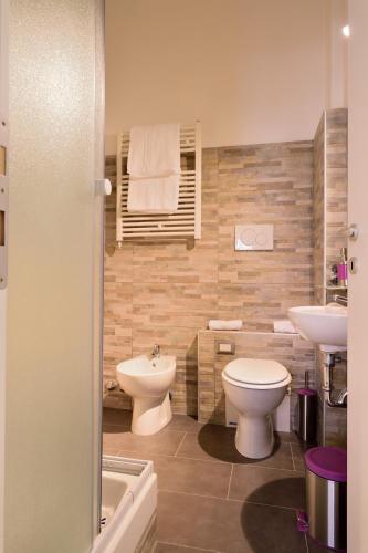 Madi Hotel *